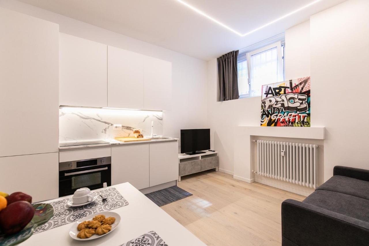 Luxury Apartment - A Due Passi Dal Centro Di Milano Ngoại thất bức ảnh